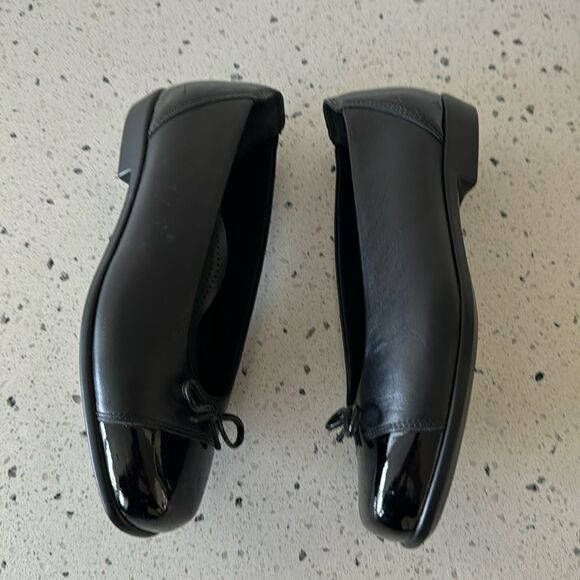 SAS Tripad Comfort Slip On Black  Leather Loafers Toe Bow Flats Size 6 Wide NWOB - Picture 11 of 16
